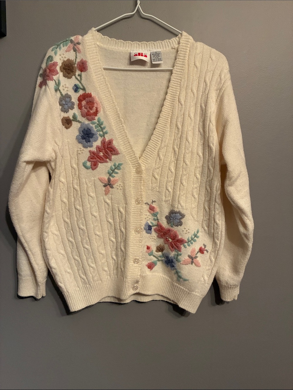 Alia Cream Vintage Cable-Knit Cardigan with Multicolor Floral Embroidery w Marks